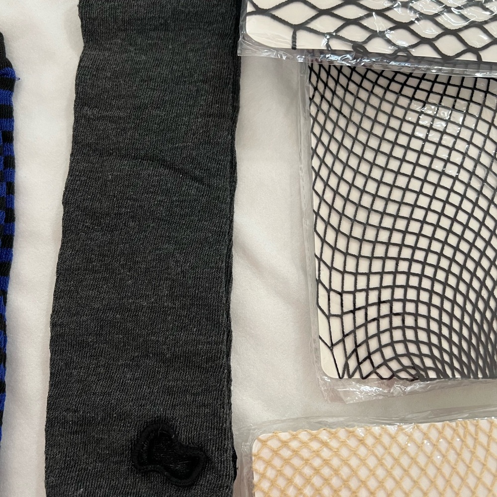 Assorted Men's Socks Collection - Picture 9 of 14